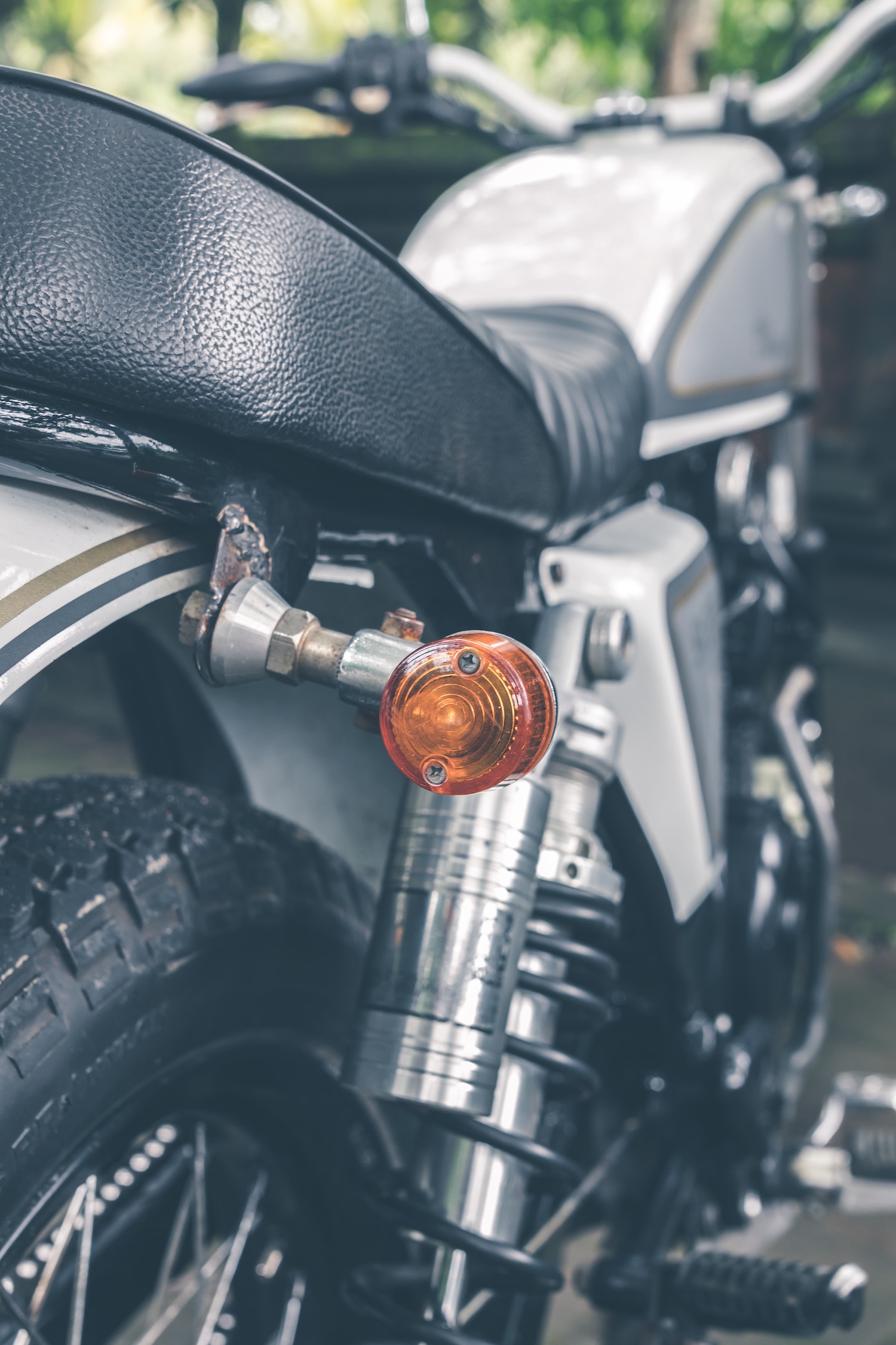 motorcycle rear blindspot safety tips